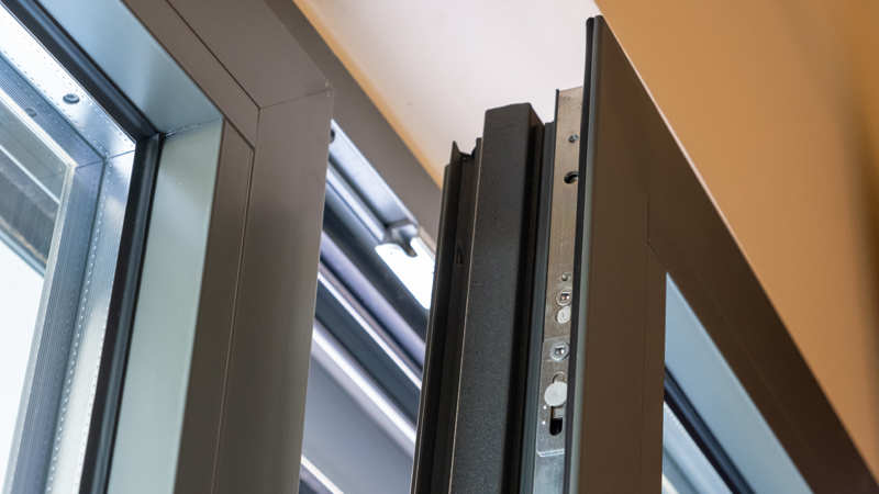 Aluminium-Fenster. Fenstereinbau Düsseldorf durch Glaserei GlasConzept
